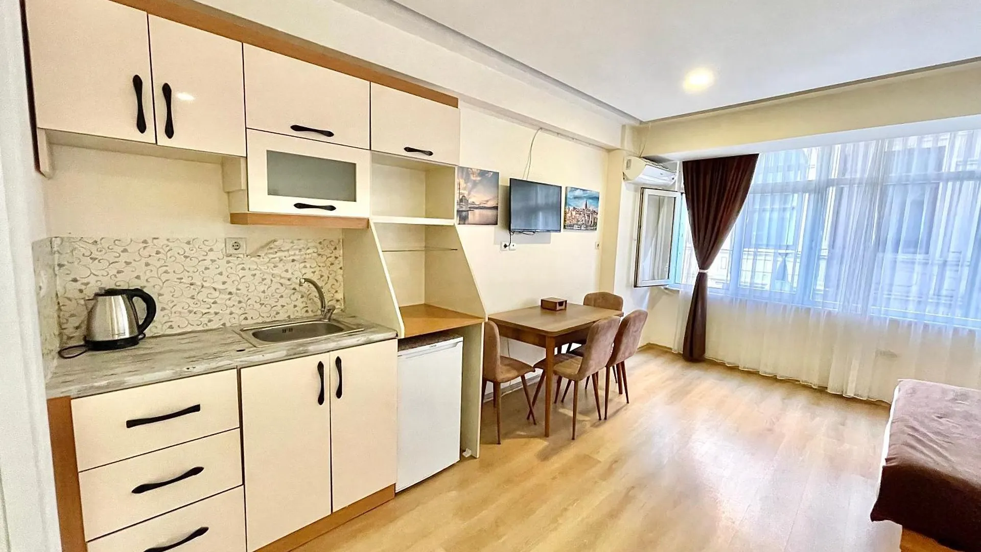 Comfort Nevvaz Suit Taksim Hotell Istanbul Turkiet